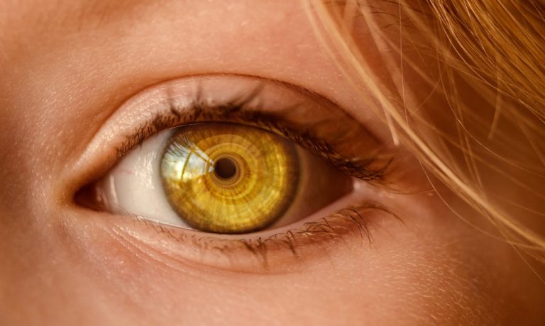 lentes de contacto con zoom